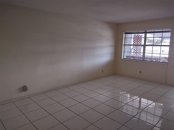 2nd image of 2050 NE 39th Street #307-E