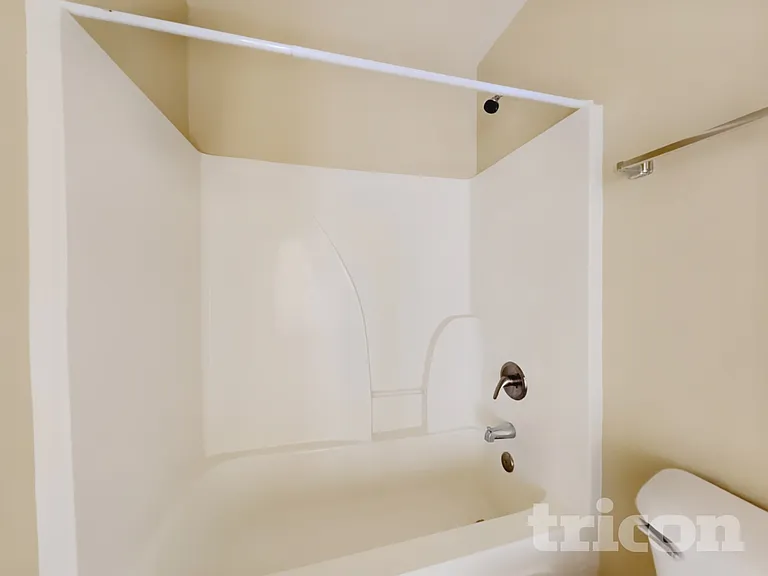 7431 Fowler Springs Ln — Photo 10