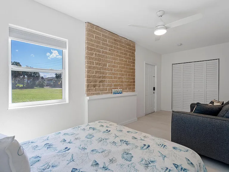 670 Hernando St #C — Photo 11