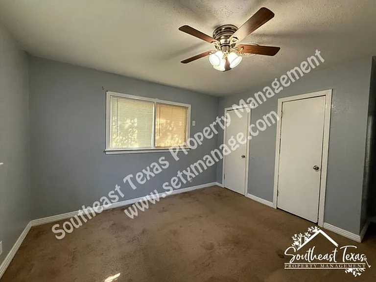 4455 S 5th St — Photo 10