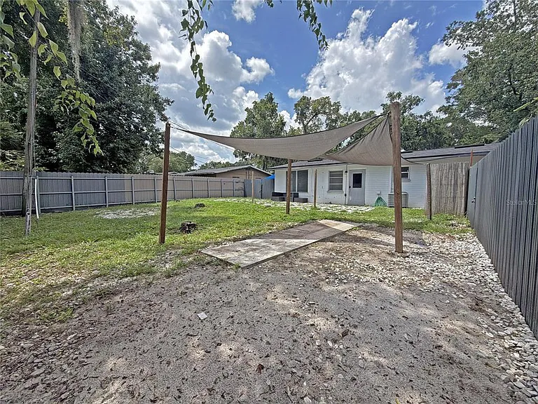 126 Palm Dr — Photo 30