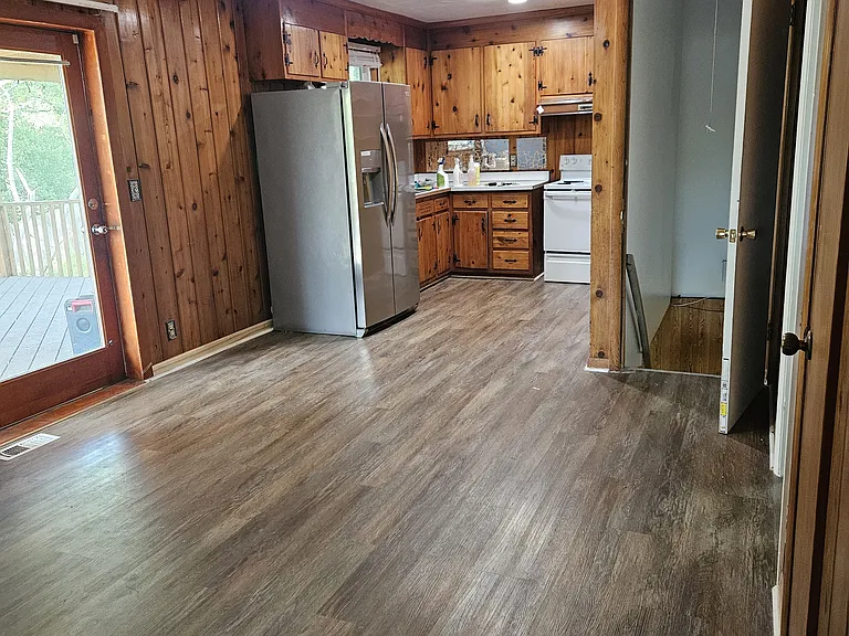 311 Roberta Dr — Photo 4