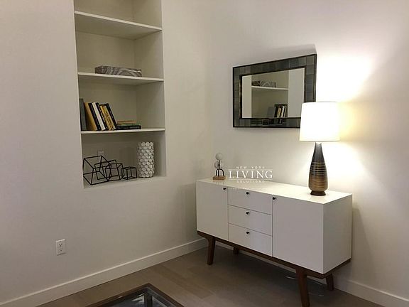 2nd image of 20 Exchange Pl APT 825