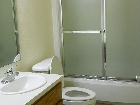 4th image of 4008 W Lake Sammamish Pkwy NE APT D2