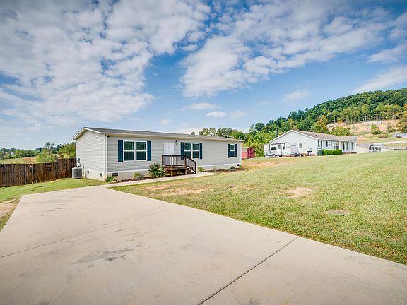 3rd image of 157 Rolling Hills Dr