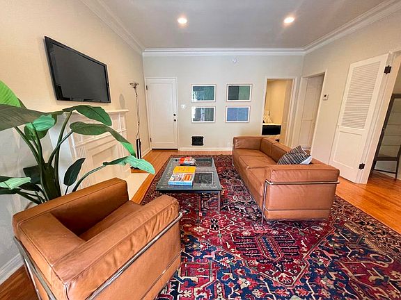 3rd image of 2285 N Beachwood Dr APT 5