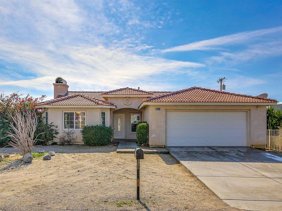2nd image of 67699 Buckboard Ln