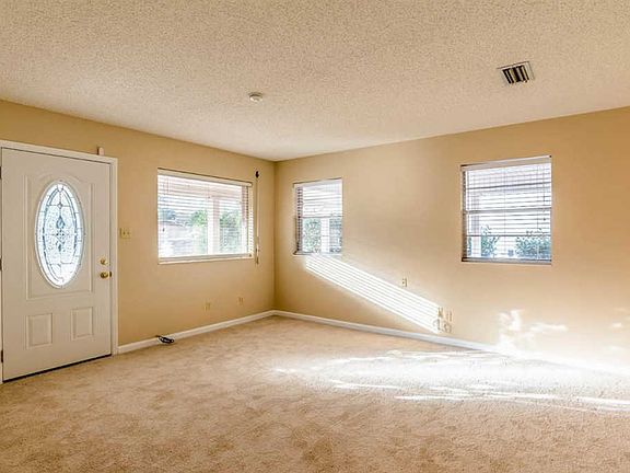 4th image of 700 N 79th Ave