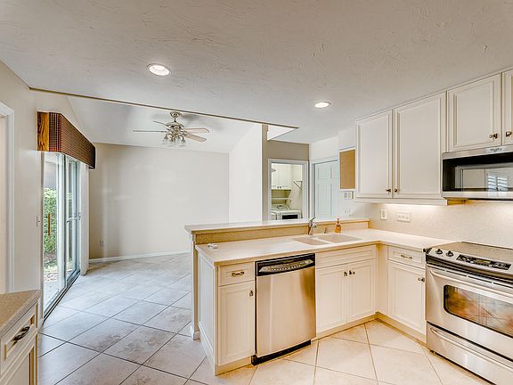 4th image of 8431 Mizner Cir E