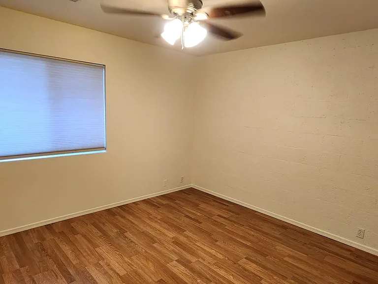 6315 N Saint Nicholas Cir — Photo 7