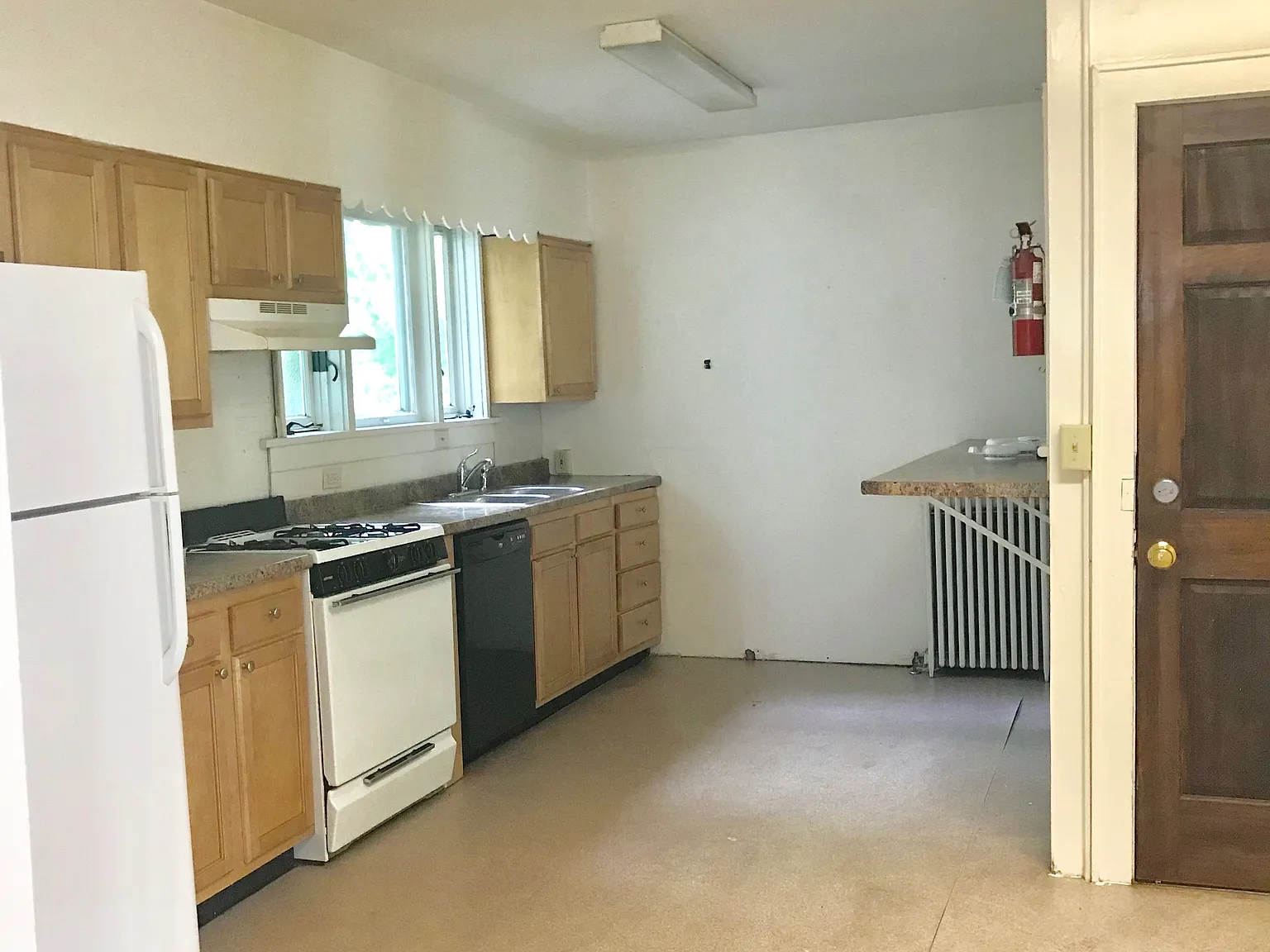3 bed, $3,300 — Photo 4