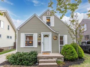 1710 Beaufield St, Ferndale, MI 48220