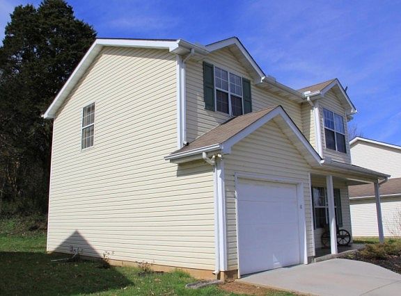 3rd image of 7237 Mountain Mist Ln