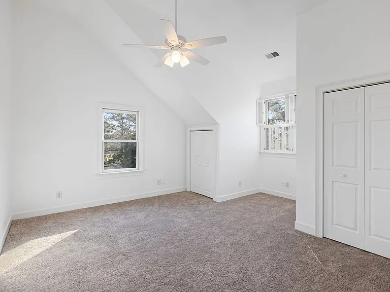 669 Palisades Dr — Photo 24