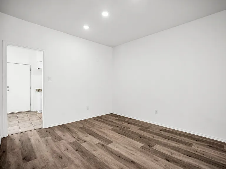 11218 Park Central Pl #C — Photo 4