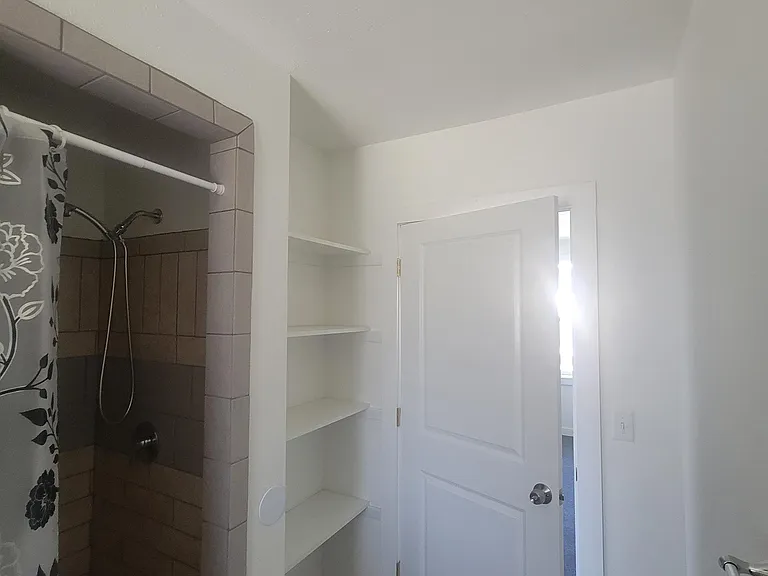 208 S Saint Charles St #10 — Photo 6