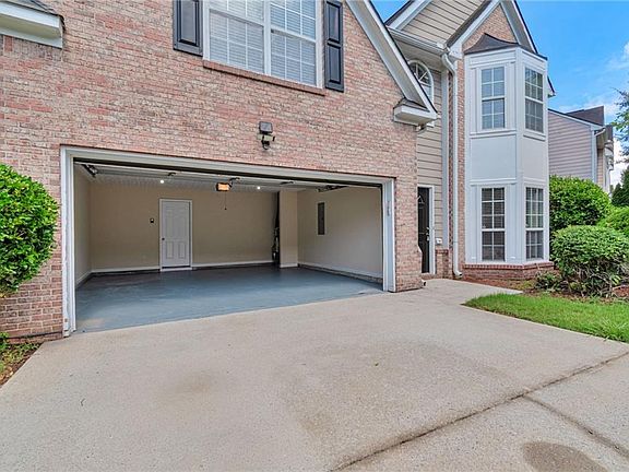4th image of 3190 Wrenwood Ct