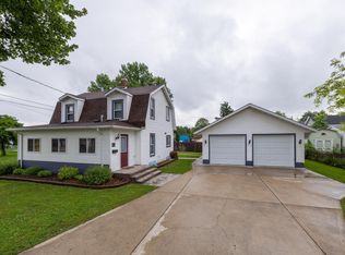 611 W Dwelle St, Lake City, MN 55041