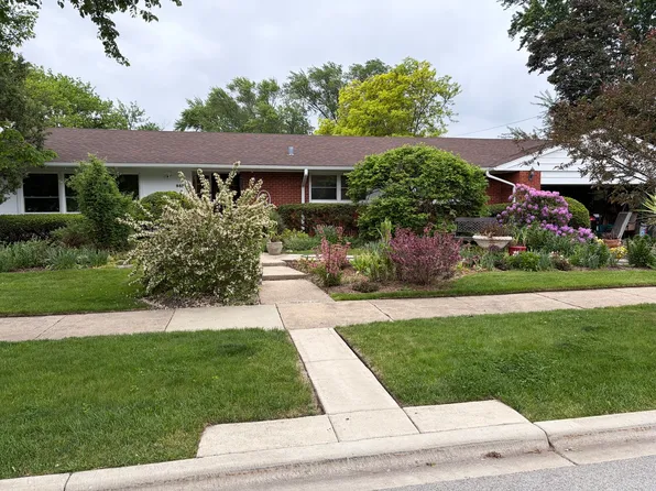 8856 Knox Ave, Skokie, IL 60076