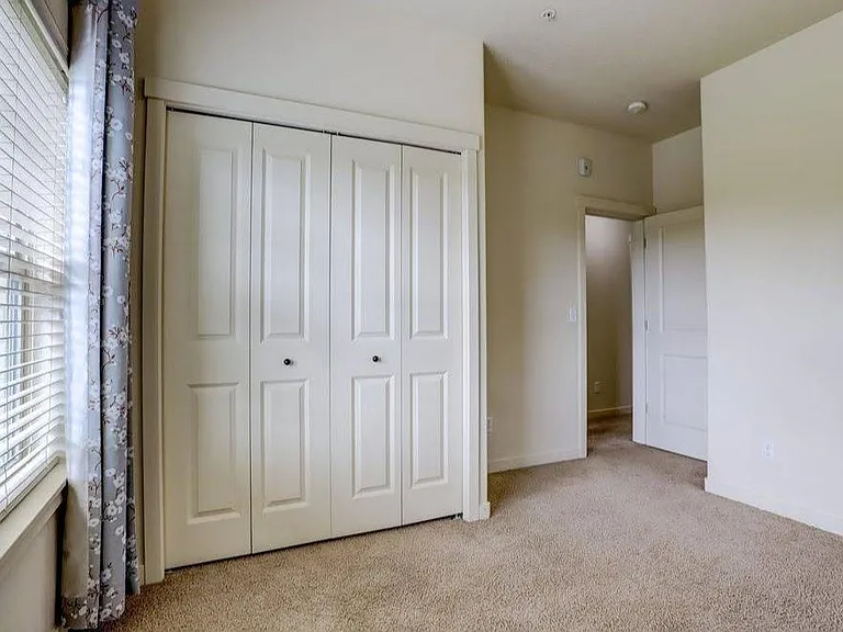 783 NE Adwick Dr — Photo 16