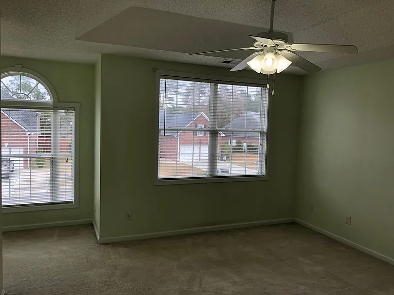8727 Evangeline Dr — Photo 16