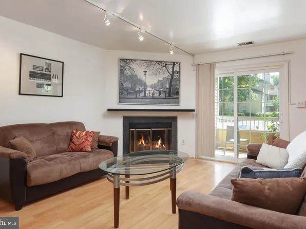 118 Acadia Ct APT 1, Princeton, NJ 08540
