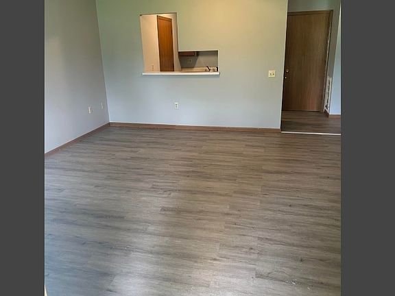 5th image of 145 Lincoln St #145