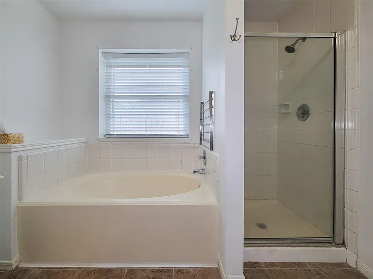 16807 Sussex Dr — Photo 30
