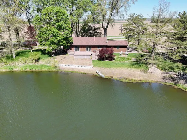1 El Charman Lake Pl, Gibbon, NE 68840