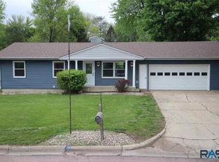 615 N Sanborn St, Canton, SD 57013