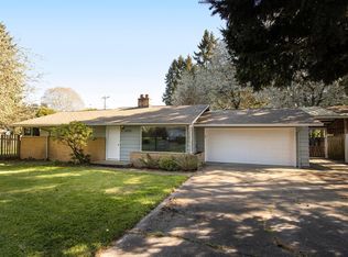 9370 SW Killarney Ln, Tualatin, OR 97062