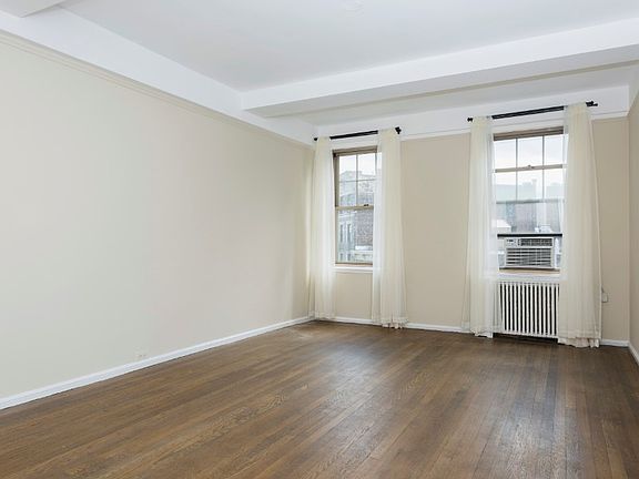 4th image of 45 Christopher St APT 5C