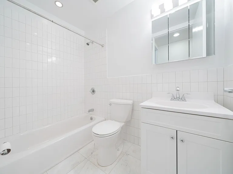 654 W 161st St #3H — Photo 11