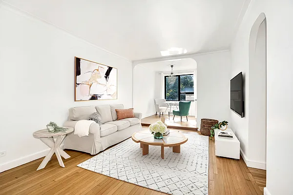 Sold by Compass | media 1