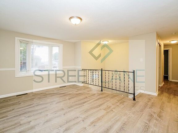 4th image of 724 Redford Ave