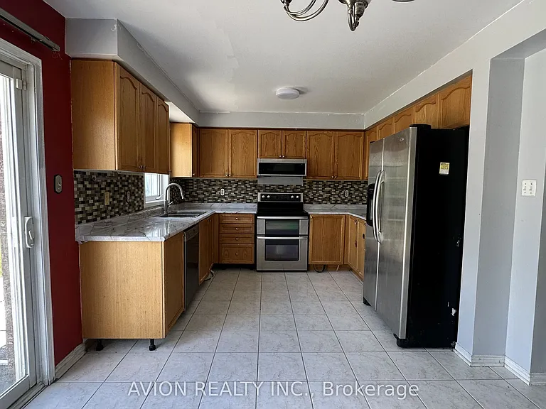 61 Crannyfield Dr — Photo 4