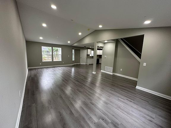 5th image of 4749 Lesbrook Dr