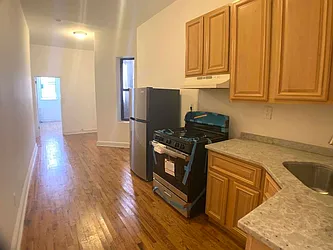 Rented by Tapiro Realty