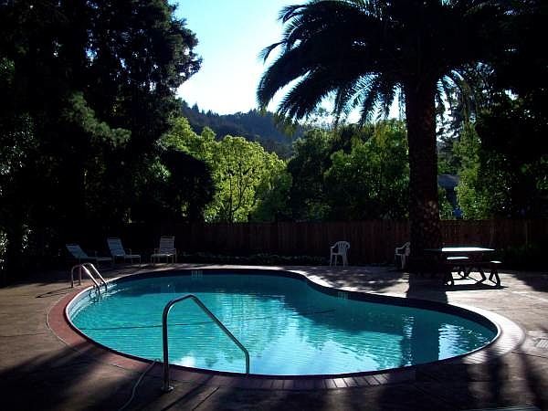 1st image of 1115 Sir Francis Drake Blvd APT 10