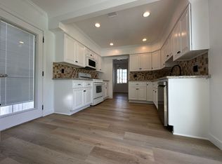 17808 Bromley Ct, Encino, CA 91316