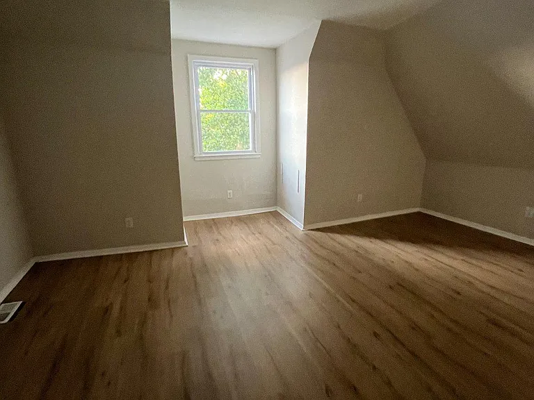 46 N Hermitage Ave — Photo 13