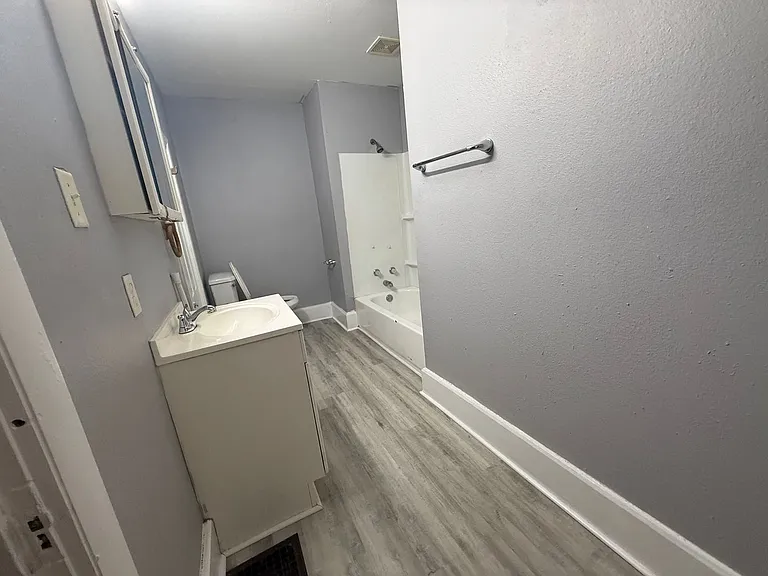 545 W State St #3 — Photo 12