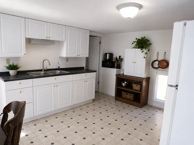 15 Pleasant St — Photo 2