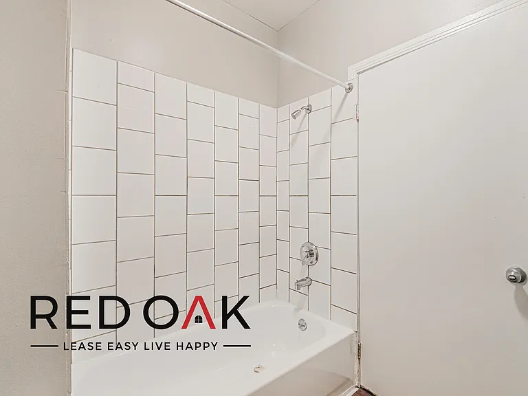 692 Valencia St #303 — Photo 9