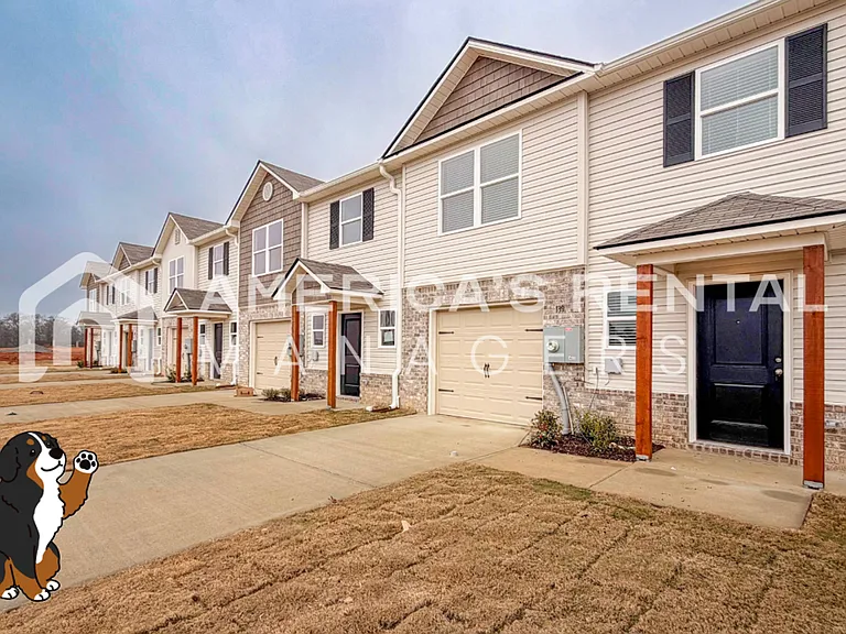 139 Driftwood Ln — Photo 2