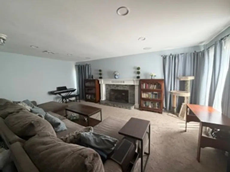 4242 Briggs Ave — Photo 2