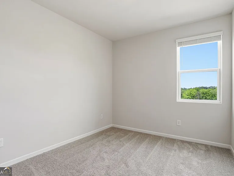 142 Henley St — Photo 22