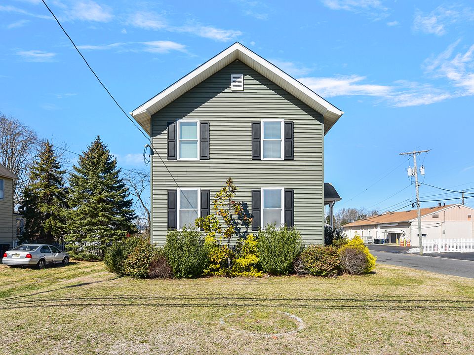 1st image of 108 Morris Ave