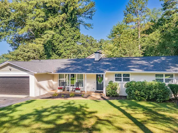 3601 Hazelnut Dr, Kingsport, TN 37664