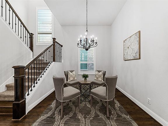 3rd image of 1321 Skyflower Ln